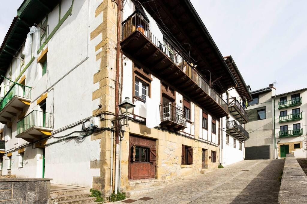 Ferienwohnung Sorgin-Etxe. Basquenjoy Hondarribia Exterior foto